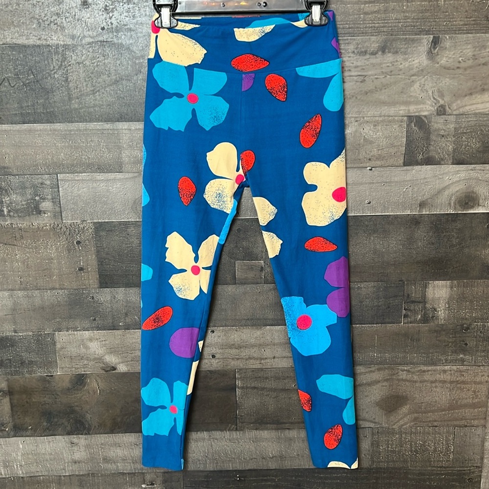 Cute Blue with Flowers LulaRoe Leggings